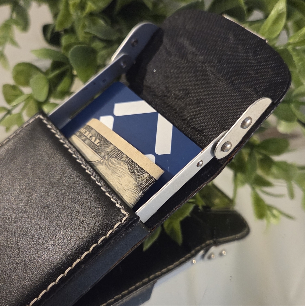 Sleek Magnetic Card Holder 💼 Creative Memories Black Case Bill Holder